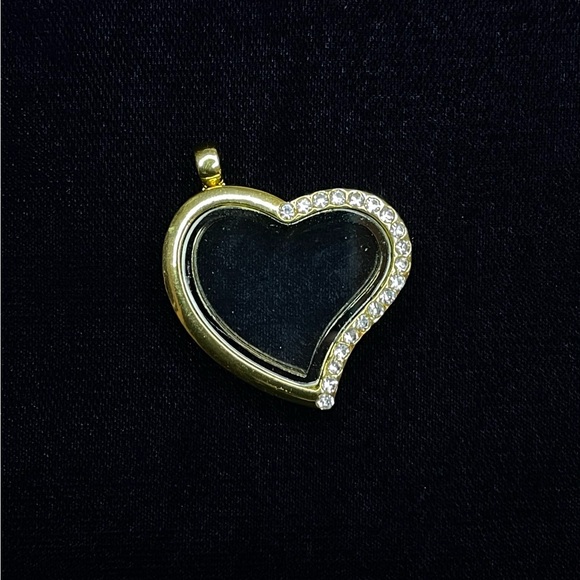 Gem Dazzle Heart Locket - Picture 2 of 8